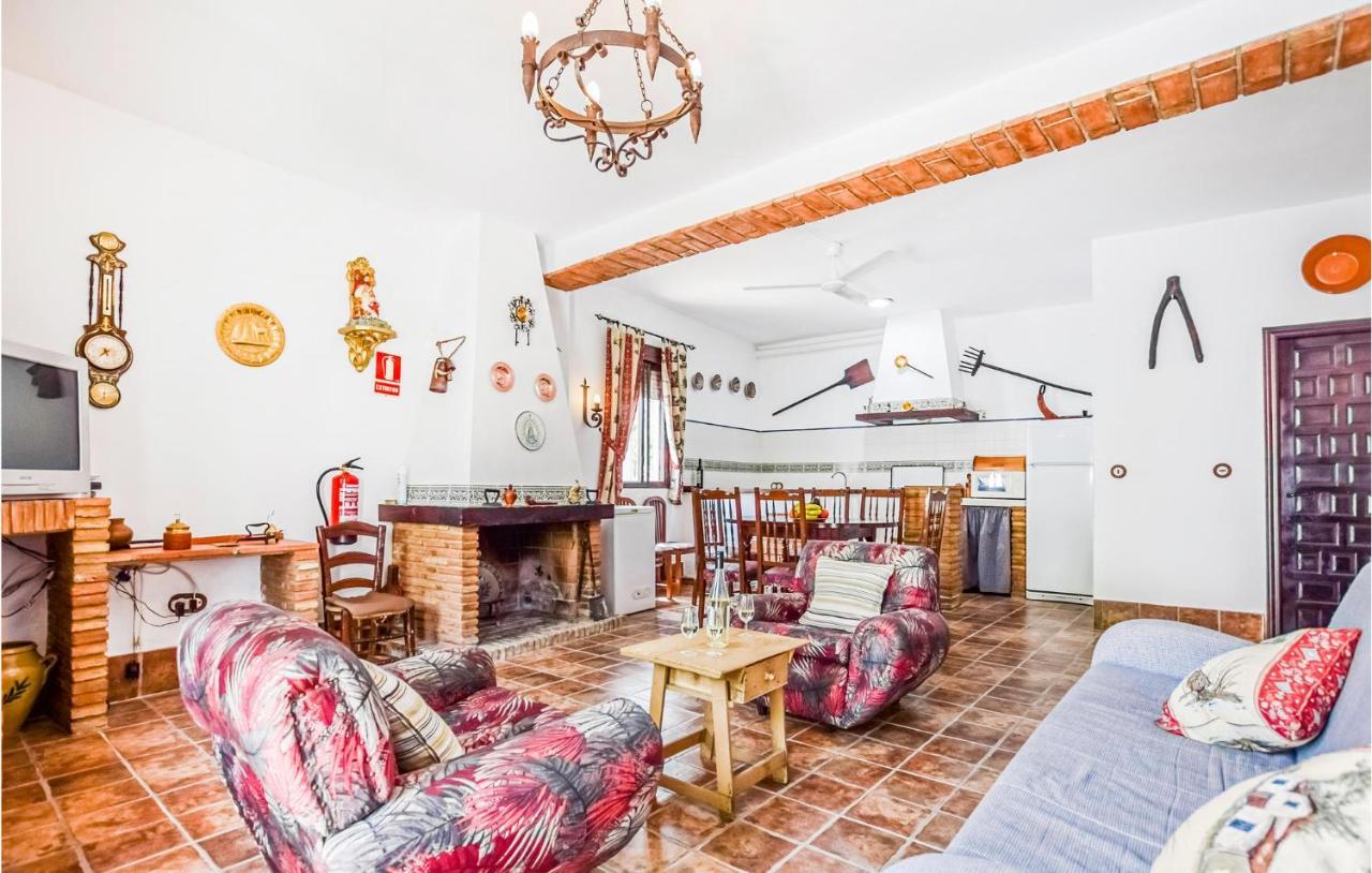 3 Bedroom Awesome Home In ルテ エクステリア 写真