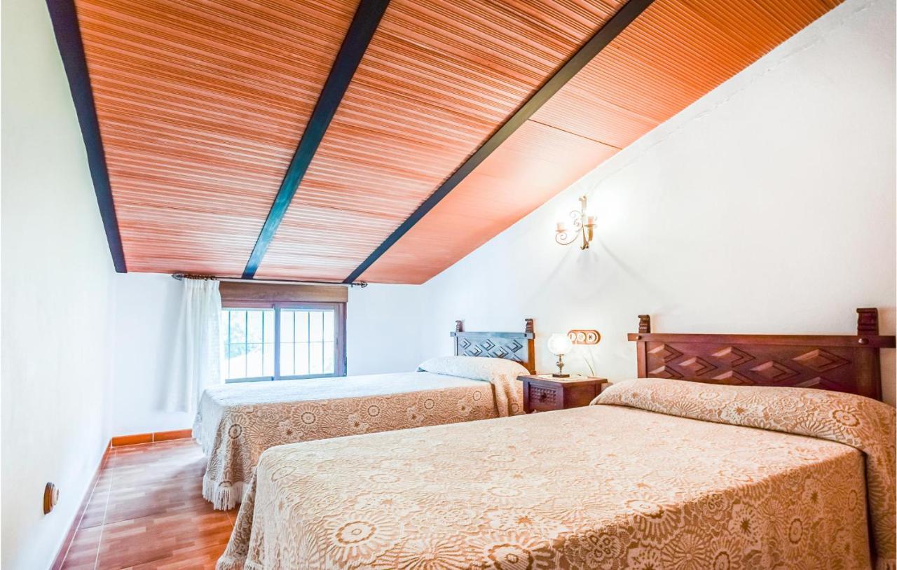 3 Bedroom Awesome Home In ルテ エクステリア 写真
